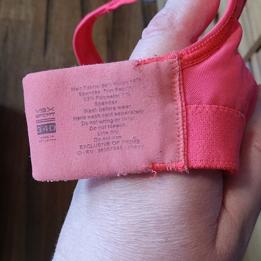 2 Sport's Bra's - Picture 6 of 11